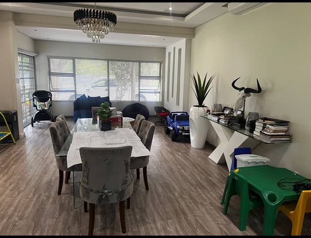 4 BEDROOM FREEHOLD FOR SALE IN KAMEELDRIFT EAST